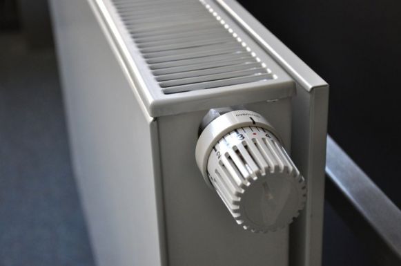 Az USR csökkentené az energia áfáját és rendkívüli parlamenti ülésszakot sürget