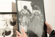 Erdélyi fotóművészek tárlatával tisztelegnek Szathmári Pap Károly emléke előtt Bukarestben