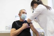 Koronavírus Romániában: több mint 8 millió személy kapott legalább egy dózis vakcinát