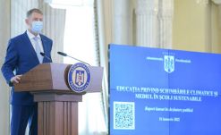 FRISSÍTVE – Bemutatták az elnöki hivatal jelentését a klímaváltozás oktatásáról és a környezeti nevelésről