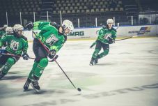 Jégkorong: kütéssel győzött a Csíkszeredai Sportklub a „házi rangadón”