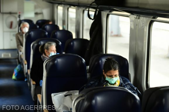 Három órán keresztül a mínusz 15 fokos hidegben várakoztatta utasait a CFR