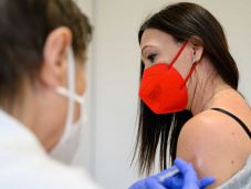 Huszonegyezer személy kapta meg a COVID-19 elleni vakcinát az elmúlt 24 órában