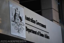 Őrizetbe vették Djokovicsot, vasárnap reggelre születhet bírósági döntés az ügyében