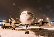 Szélvihar: kisodródott egy gép a kolozsvári repülőtér leszállópályájáról, fa dőlt egy autóra 