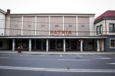 Megújul a szászrégeni mozi épülete és a piaccsarnok