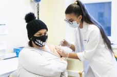 Négyezer ötszáz személy kapta meg a COVID-19 elleni vakcina első dózisát az elmúlt 24 órában