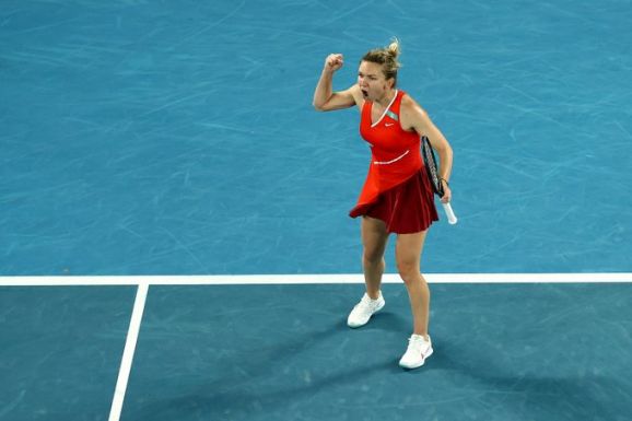 AusOpen: Simona Halep lemosta a pályáról brazil ellenfelét