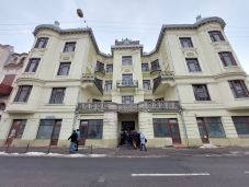 Kezdődik a nagyváradi Sonnenfeld-palota felújítása – magyar kulturális központ lesz az ikonikus épületből