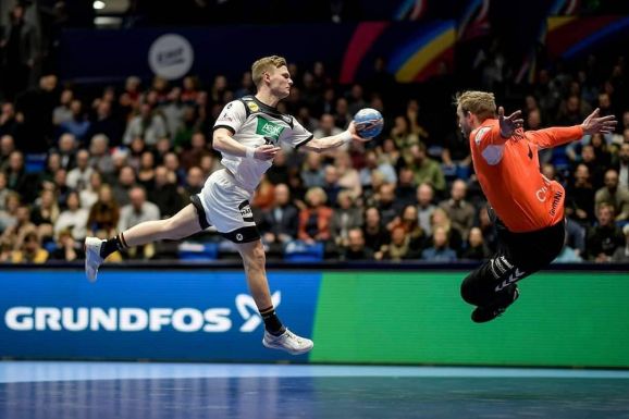 Már a százat is meghaladta a koronavírus-fertőzöttek száma a kézi-Eb-n