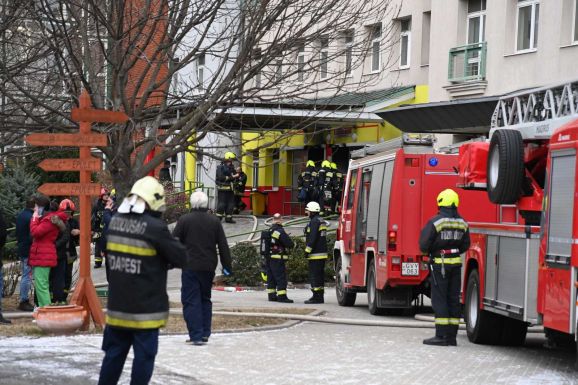 Tűz ütött ki a budapesti Szent Imre kórházban
