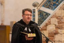 „Csupán szolgálok Istennek és embernek” – Gudor Kund Botond Magyar Örökség-díjas nagyenyedi esperessel beszélgettünk