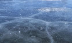 Beszakadt a jeges Beszterce két kiskamasz alatt