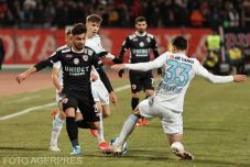 Liga 1: „eldőlt a pálya” a fővárosi rangadón 