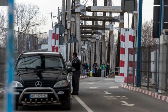 Több mint 12 ezer ukrán állampolgár érkezett Romániába az elmúlt 24 órában