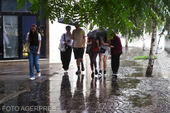 Esőre és viharokra lehet számítani kedden és szerdán