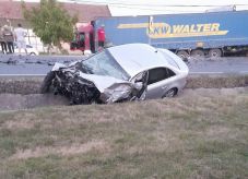 FRISSÍTVE - Bihar megye: fel volt függesztve a kamionnal ütköző sofőr jogosítványa 