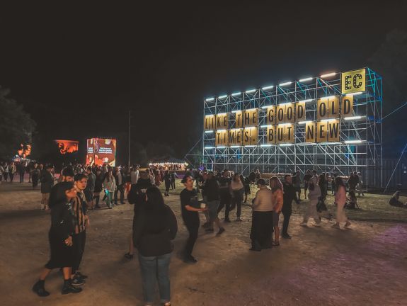 Megkezdődött az Electric Castle – Az első napon 38 ezren fesztiváloztak Bonchidán