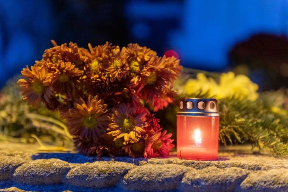 Elhunyt Donald Trump első felesége