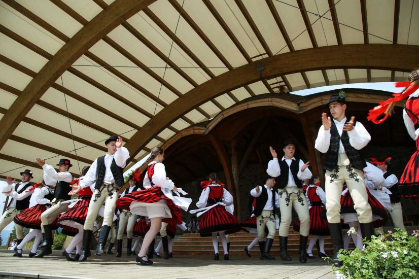 Jövőre Csíkszereda lesz a házigazda: ilyen volt az idei Ezer Székely Leány Napja