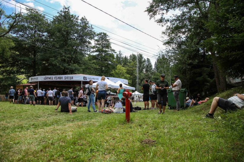 Tusványos: ilyen a hangulat idén az Olt partján