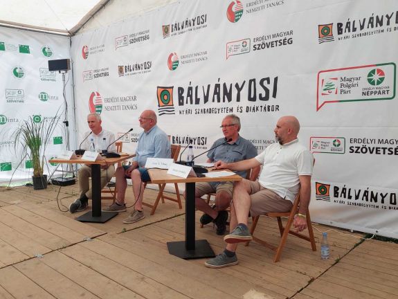 Tusványos: vita a kisebbségi törvényről