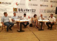 Nemzetközi segítség nélkül nem garantált a visszaszolgáltatási perek sikeressége