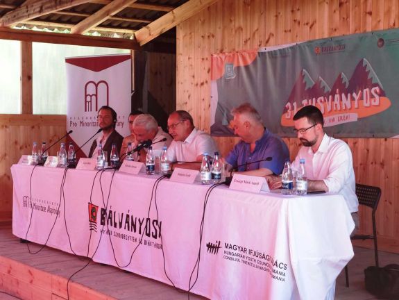 Az egyén privát ügyévé tennék a vallást nyugaton - hangzott el Tusványoson