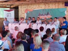 Hogyan tovább, Kárpát-medence? Egy asztalhoz ültek a magyar pártok képviselői