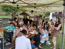 Fotótábor a Hargita megyei Jásfalván: kreatív élményekkel gazdagodnak 