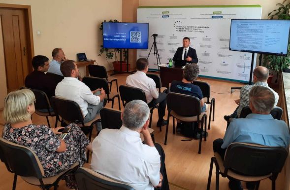 Dilemma Hargita Megye Tanácsánál: hitelből folytatni vagy leállítani minden fejlesztést?