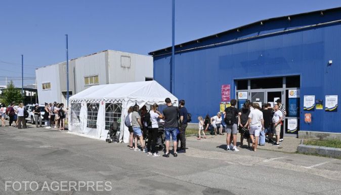 Kétszer annyi ukrajnai menekült érkezett Romániába pénteken, mint egy nappal korábban