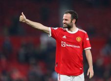 A világ- és Európa-bajnok Juan Mata elhagyja a Manchester Unitedet