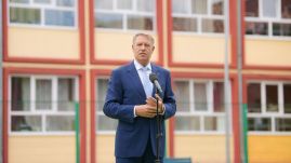 FRISSÍTVE – Iohannis szerint a kormány jól kezeli a válságot, még ha az emberek nem is értik, miért ér kevesebbet a pénzük