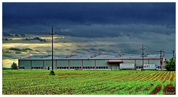 Diszkréten bezártak egy újabb erdélyi cipőgyárat