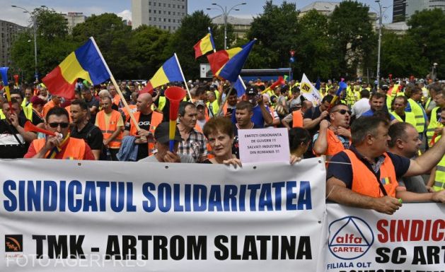 Egy uniós szankciók által ellehetetlenített orosz cég alkalmazottai tüntettek Bukarestben