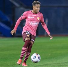 Katar 2022: a FIFA elutasította Chile óvását, Ecuador indulhat a világbajnokságon