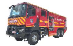 Nagyteljesítményű tűzoltóautóval gazdagodott a Maros megyei katasztrófavédelem