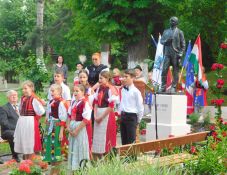 Hetven éve készült, egész alakos Ady-szoborral gazdagodott Kalotaszentkirály