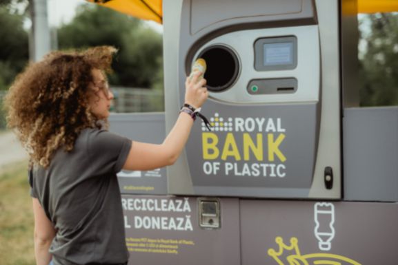 Kettő az egyben az EC-n: szelektív hulladékgyűjtéssel gyűjtenek a Bánffy-kastély felújítására