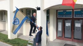 Alapfokon érvénytelenítették a Kovászna megye zászlóját elfogadó kormányhatározatot