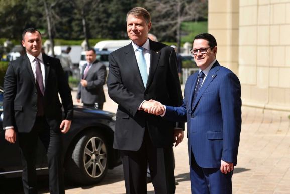 A hírszerző szolgálat már nyíltan is beleszól a törvényhozásba