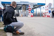 Közel tízezer ukrán állampolgár érkezett Romániába csütörtökön