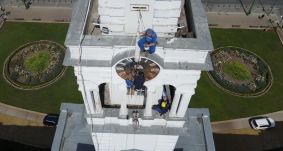 Felújítják az aradi városháza toronyóráját