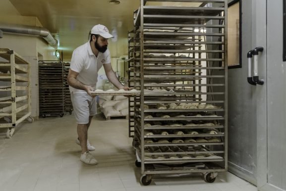 Országos csúcson a fiatalok munkanélkülisége, pedig a képzett szakemberekre szükség van