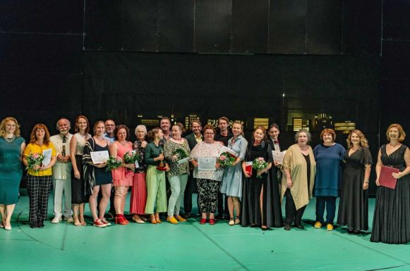 Díjátadóval és előadással zárult a nagyváradi Szigligeti Színház idei évada