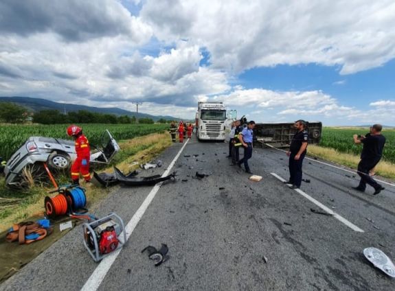 Életét vesztette egy 67 éves férfi, miután frontálisan ütközött egy teherautóval