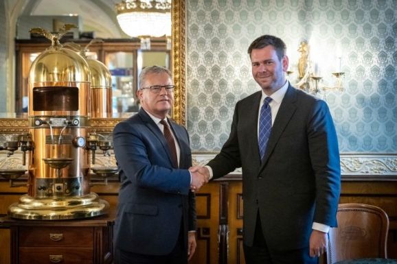 Magyar–román közúti és vasúti kapcsolatok fejlesztéséről egyeztetett a két ország közlekedési államtitkára