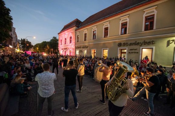 Minőségi zenétől lesznek hangosak a hétvégén a szatmári utcák