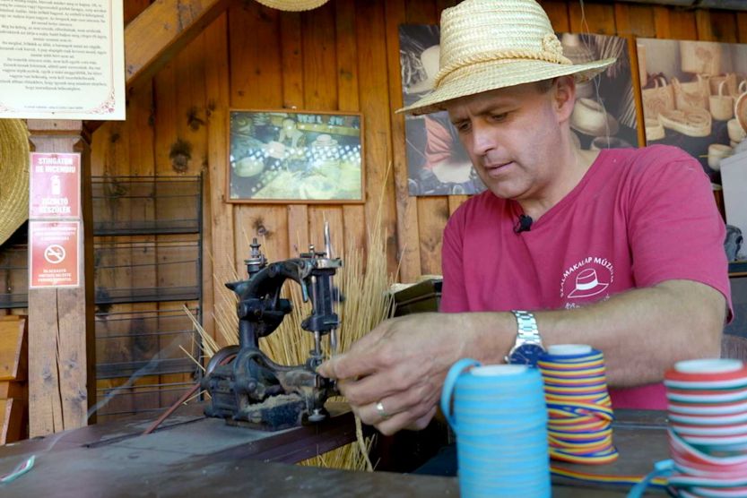 Erdély legjei – Hargita megye: a kőrispataki Szalmakalap Múzeum